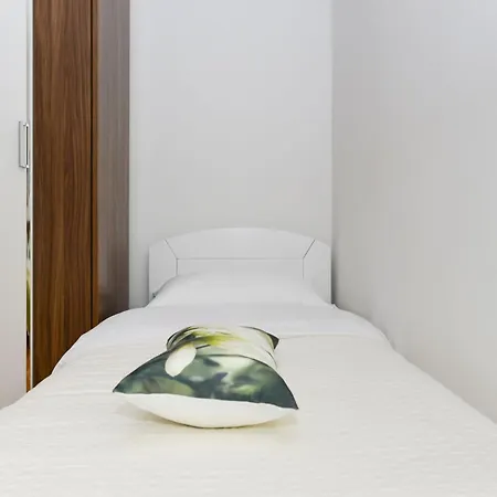Klimatisierte Am Roemischen Forum Apartman